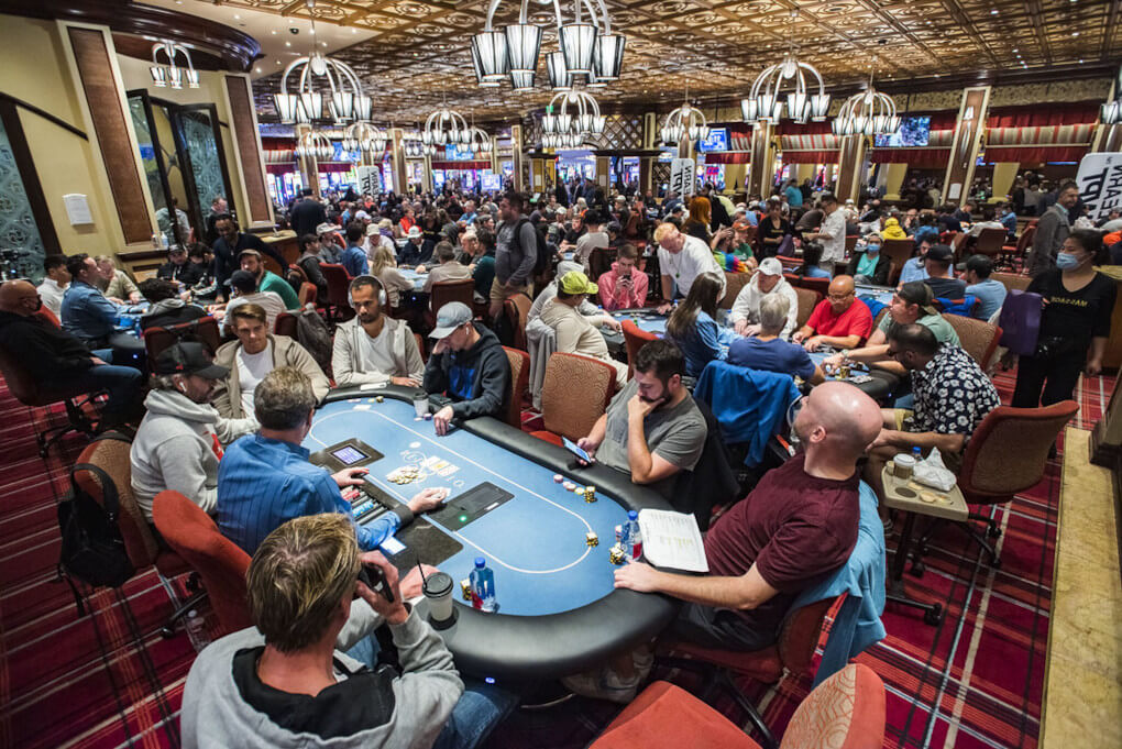Don’t Be a Rookie and Avoid These Mistakes in Your First Poker Tournament